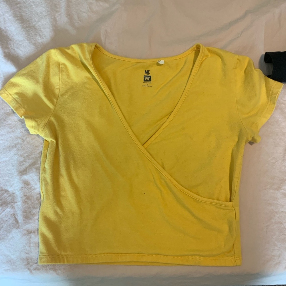 PACSUN YELLOW V NECK CROP TOP
